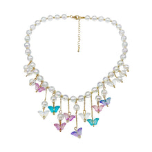 Load image into Gallery viewer, Wings of a butterfly pearl choker
