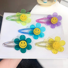 Load image into Gallery viewer, Happy daisy hair clip
