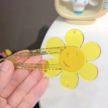 Load image into Gallery viewer, Happy daisy hair clip
